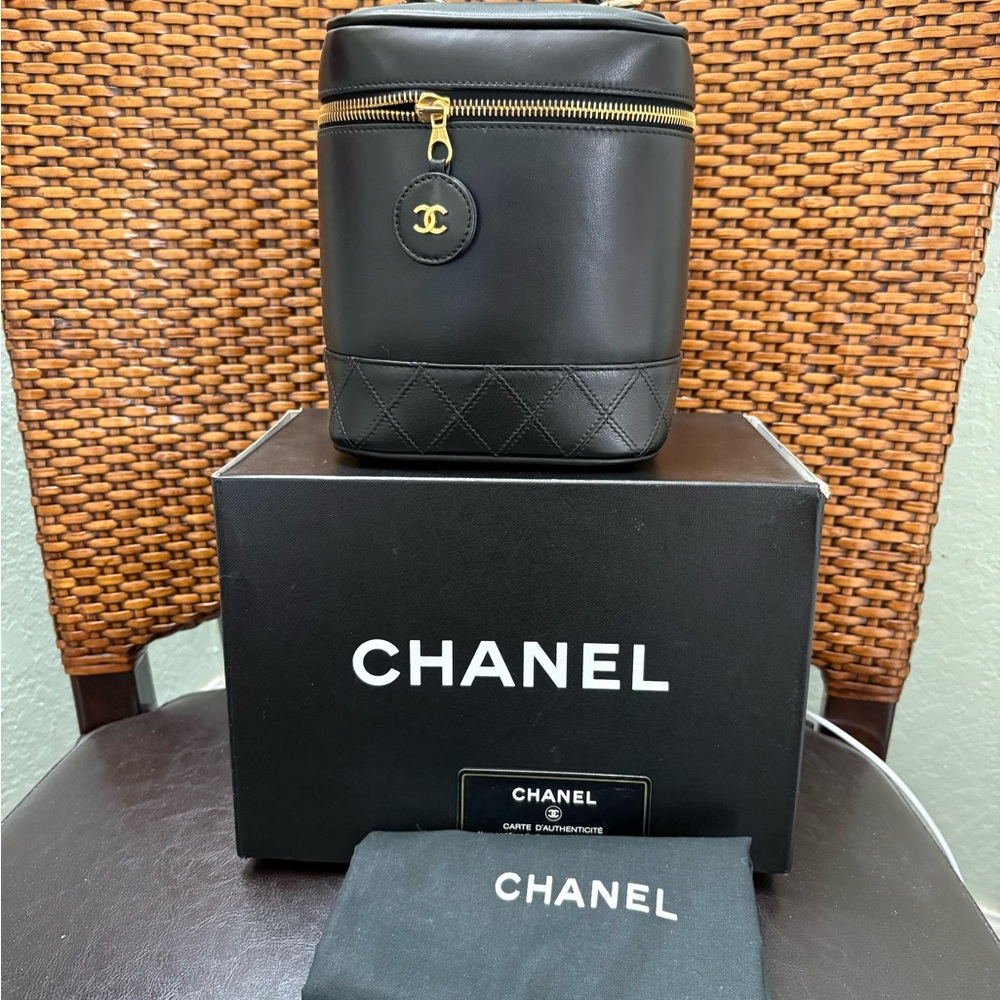 Chanel Black Vintage Vanity Case with Gold Hardware